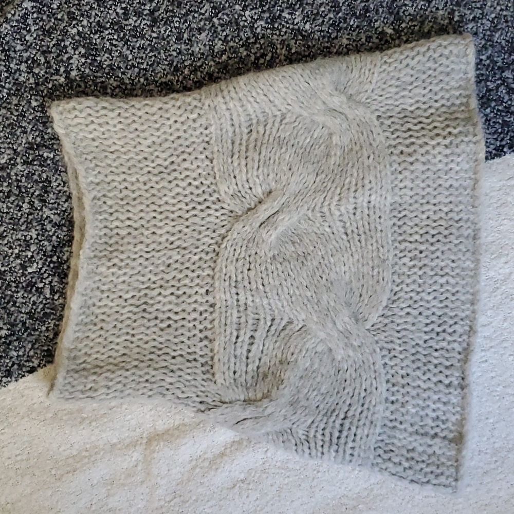 Eileen Fisher neck cover
